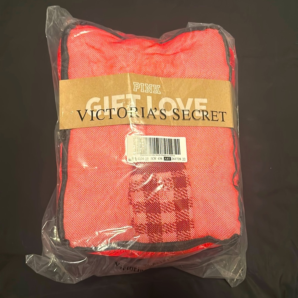 Victoria's Secret PINK Sherpa Cardigan Gift Set-Jacket, Socks, Scrunchy & Bag